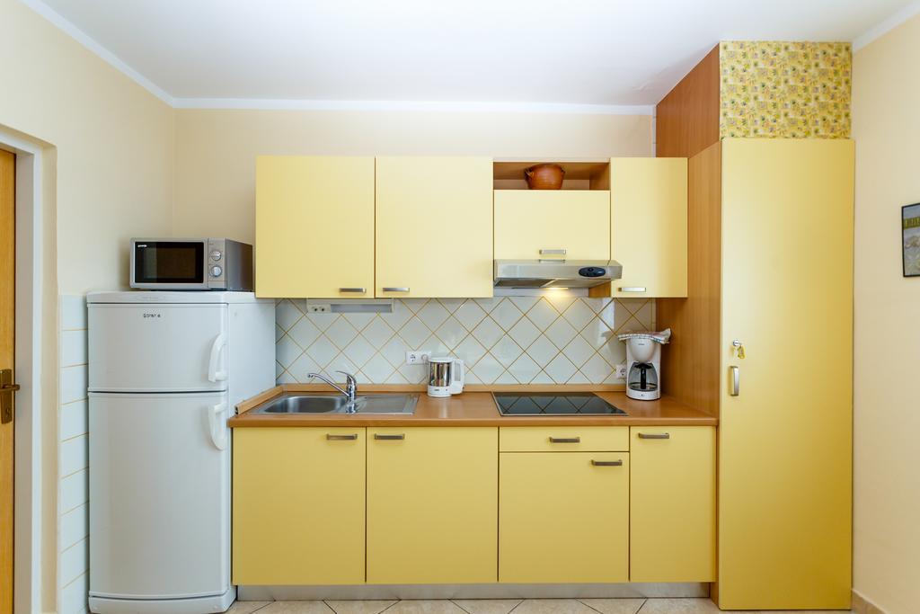 Apartments Villa Elizabet Malinska Exterior foto