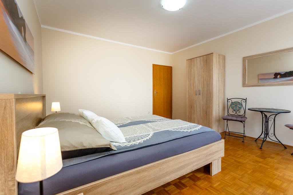Apartments Villa Elizabet Malinska Exterior foto
